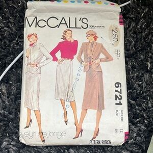 Vintage McCall’s  sewing pattern for women. 6721. size 12 busy 34